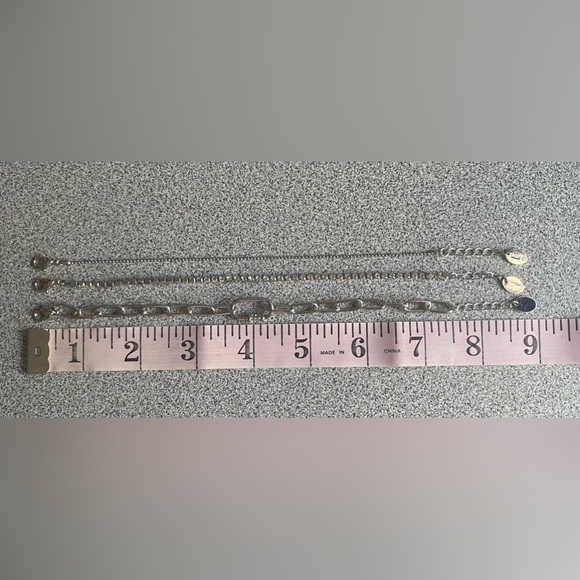 Claire’s Set Of Three Silver Toned Bracelets - Picture 6 of 6